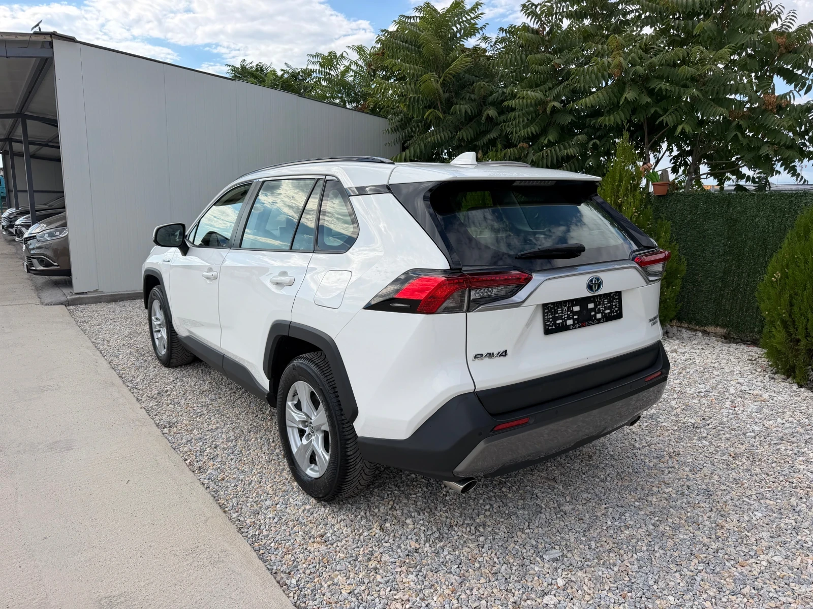 Toyota Rav4 2.5i hybrid 222kc.4x4, снимка 5 - Автомобили и джипове - 56108372