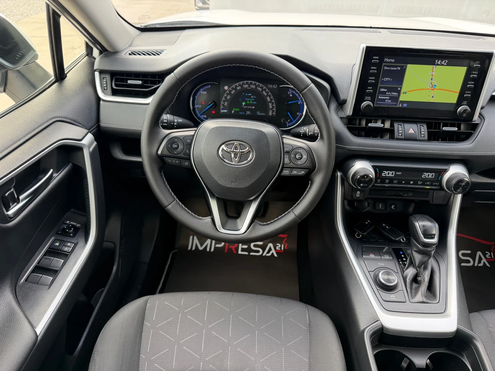 Toyota Rav4 2.5i hybrid 222kc.4x4, снимка 14 - Автомобили и джипове - 56108372