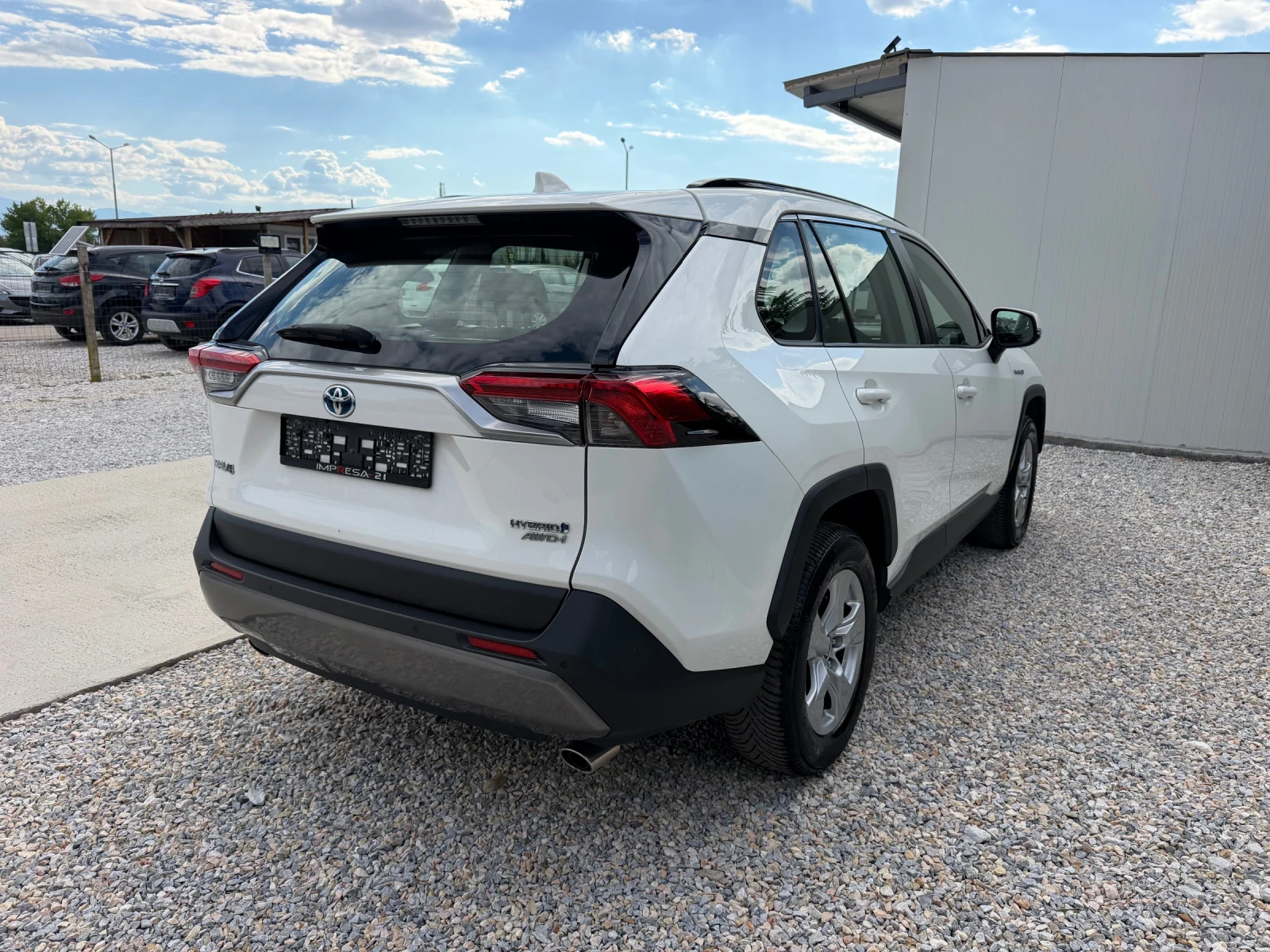 Toyota Rav4 2.5i hybrid 222kc.4x4, снимка 4 - Автомобили и джипове - 56108372