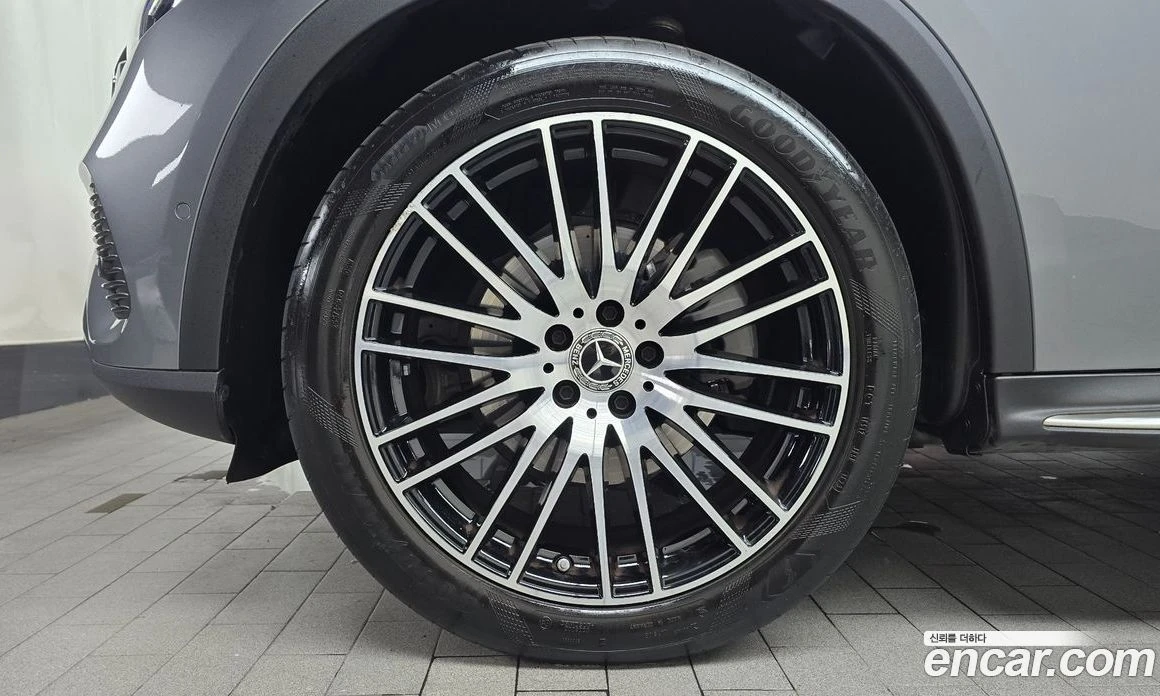 Mercedes-Benz GLC GLC220 d 4MATIC, снимка 4 - Автомобили и джипове - 56122750