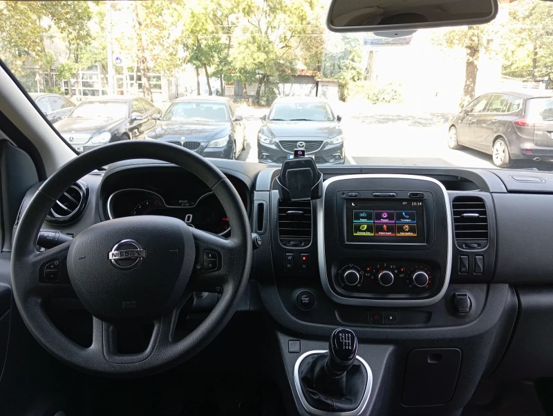Nissan NV300 2.0 dci 8+ 1места, снимка 11 - Бусове и автобуси - 52664667