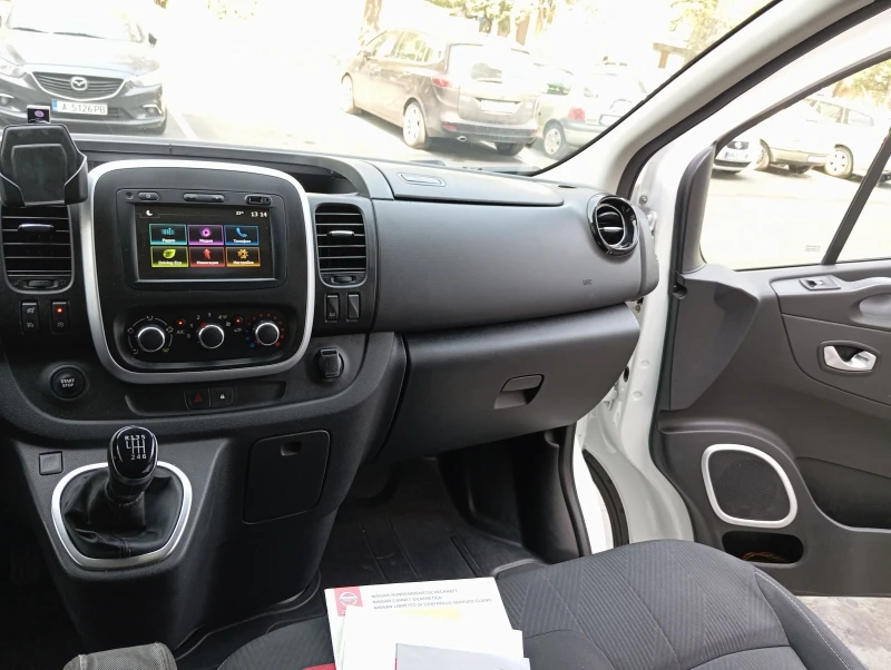 Nissan NV300 2.0 dci 8+ 1места, снимка 12 - Бусове и автобуси - 52664667