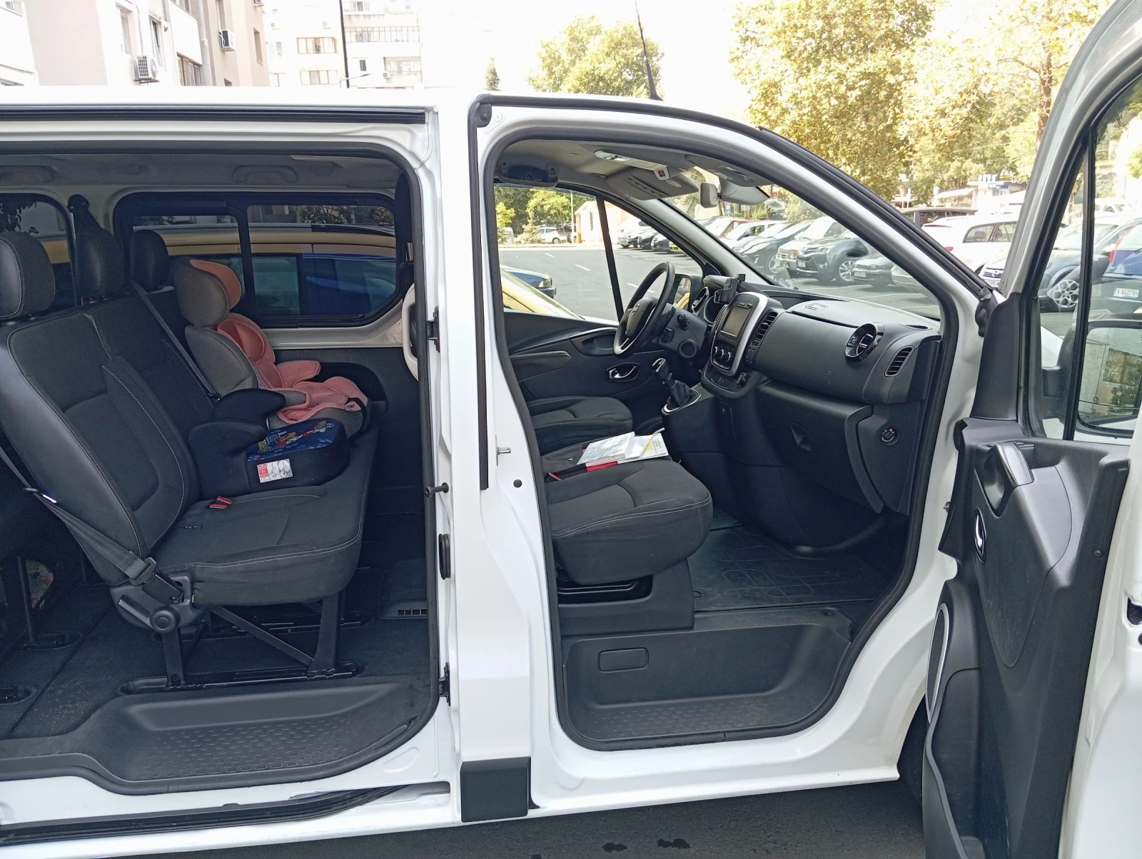 Nissan NV300 2.0 dci 8+ 1места - изображение 6