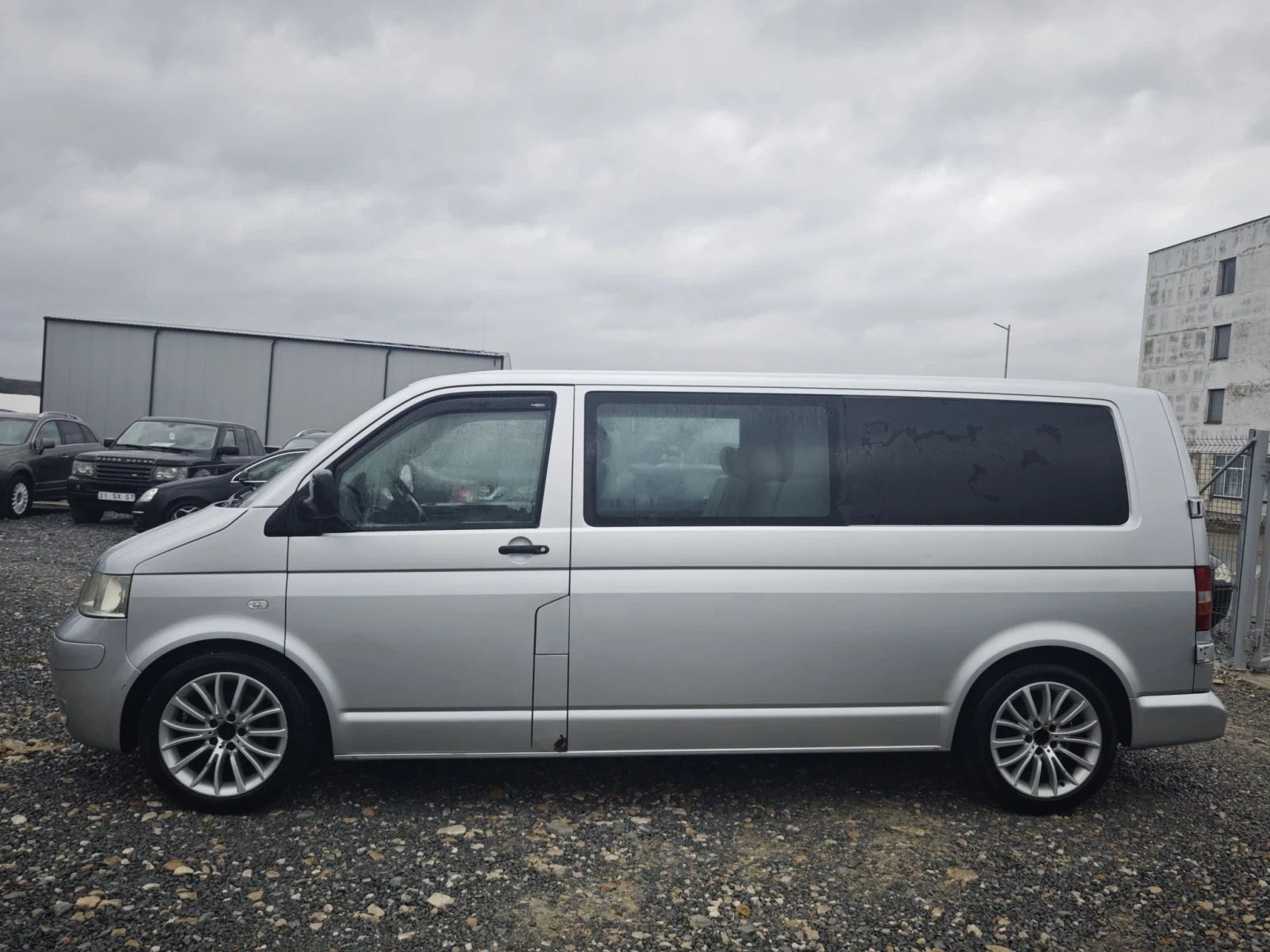 VW T5 2.5, снимка 8 - Бусове и автобуси - 56527740