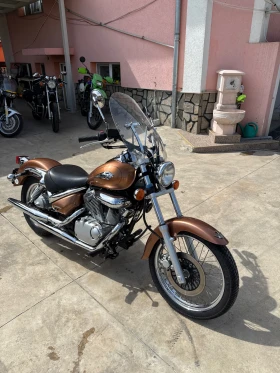 ������ Suzuki Intruder