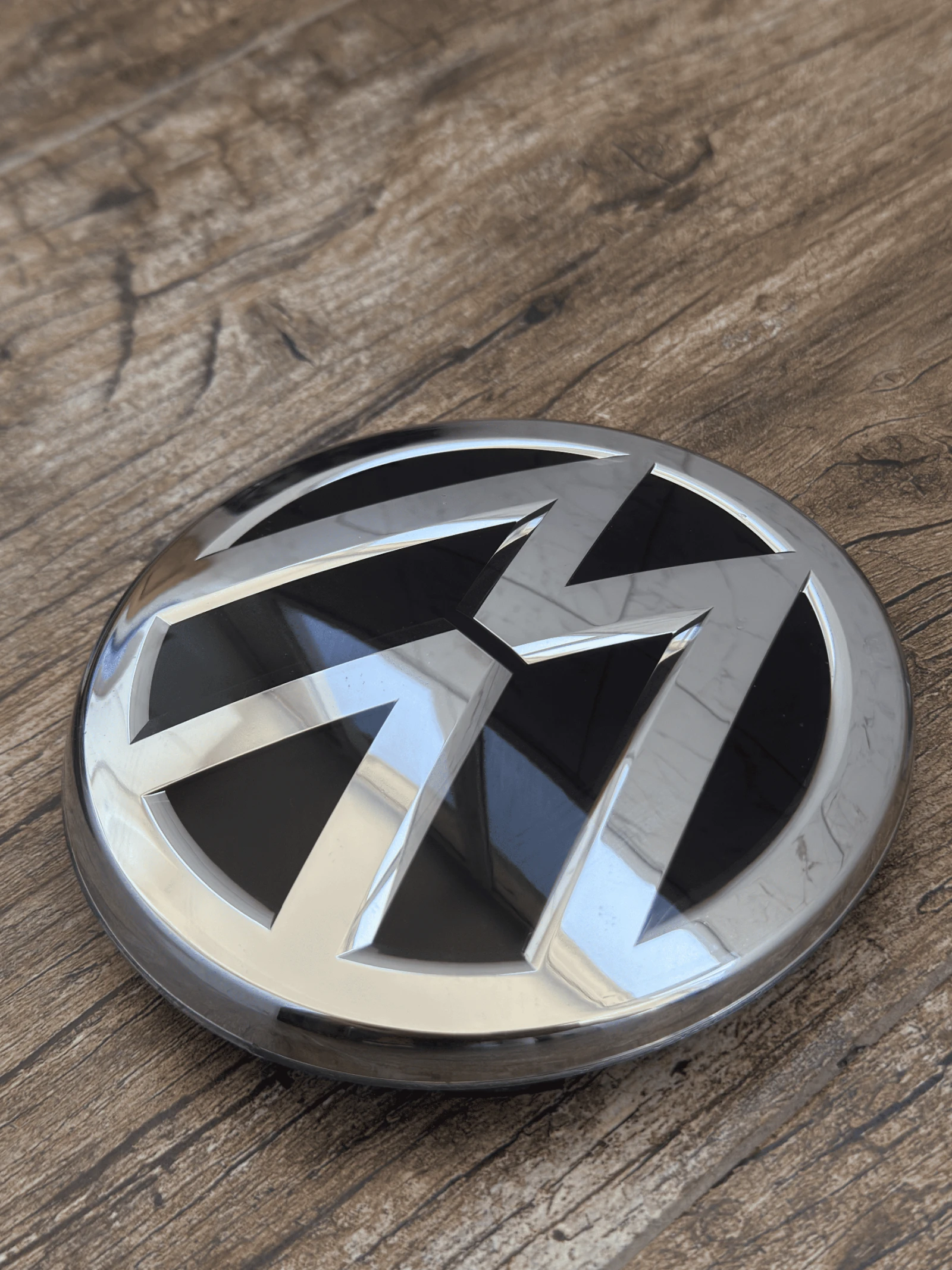 VW емблема Passat B8 2016 USA, снимка 2 - Части - 54728868