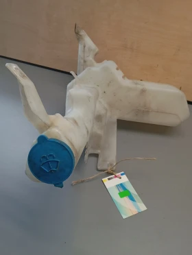 Казанче за чистачки Нисан Мурано 3.5б