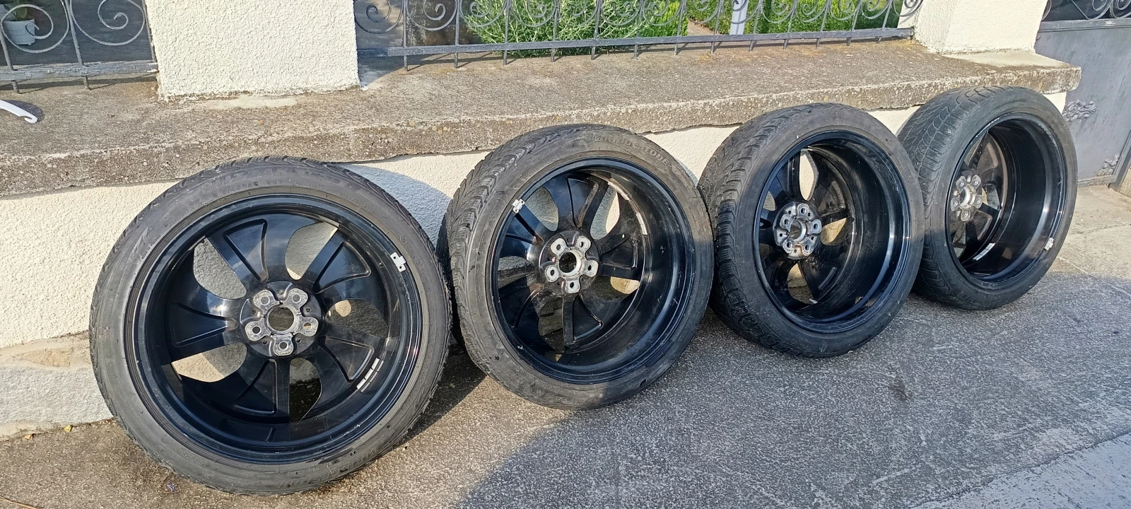 ���� � ������ 215/45R20 �� BMW i8 | Mobile.bg � ����������� 2