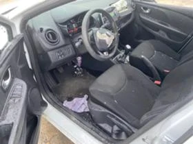 Renault Clio 1.5 DCI 75кс., снимка 9
