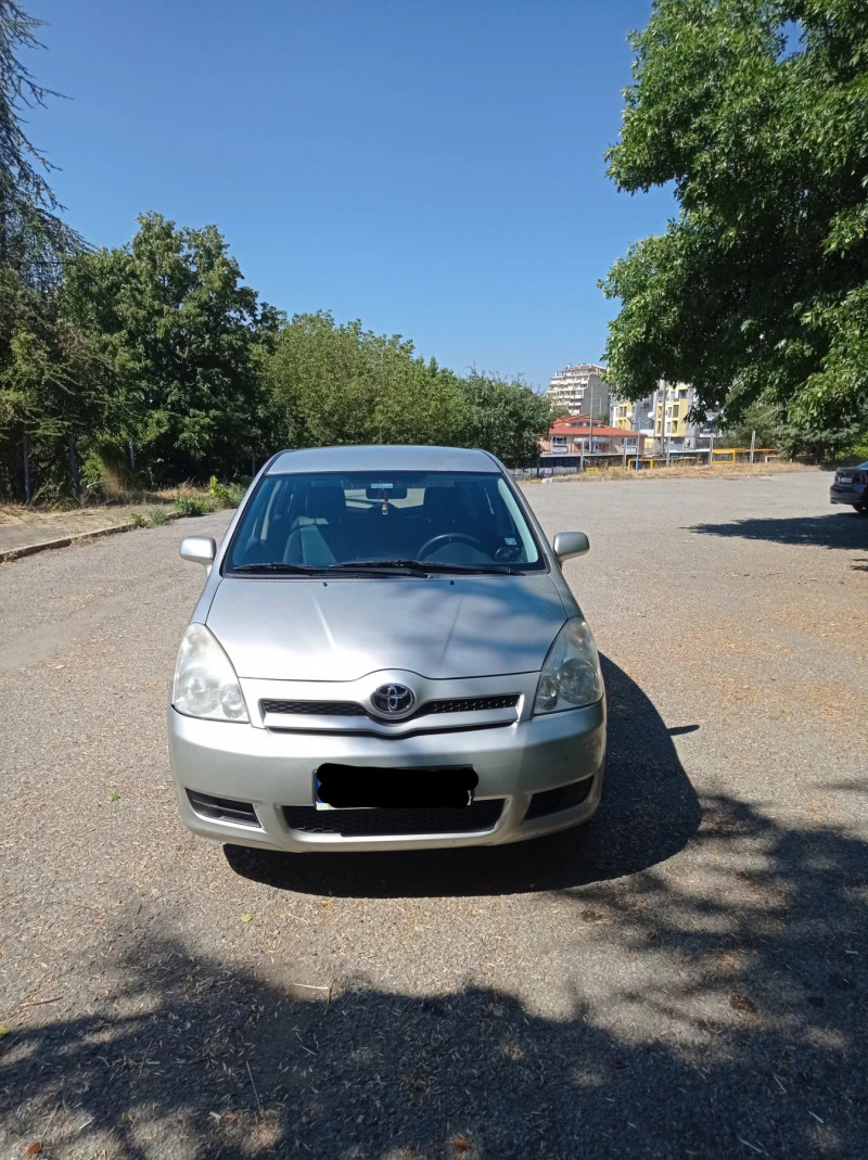 Toyota Corolla verso 2.0d4d, снимка 1 - Автомобили и джипове - 47062044