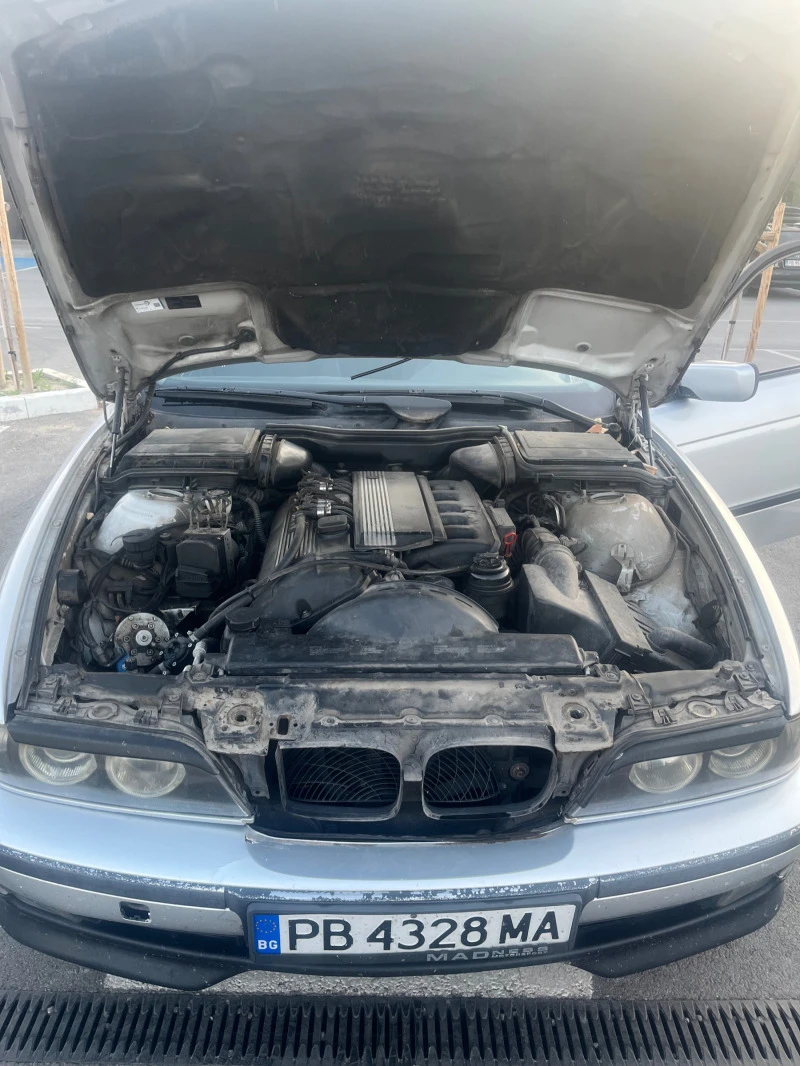 BMW 525 Газ бензин, снимка 9 - Автомобили и джипове - 47778911