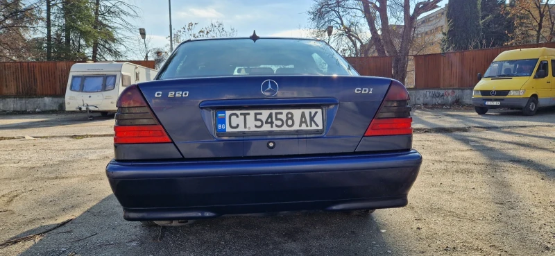 Mercedes-Benz C 220, снимка 5 - Автомобили и джипове - 48343788