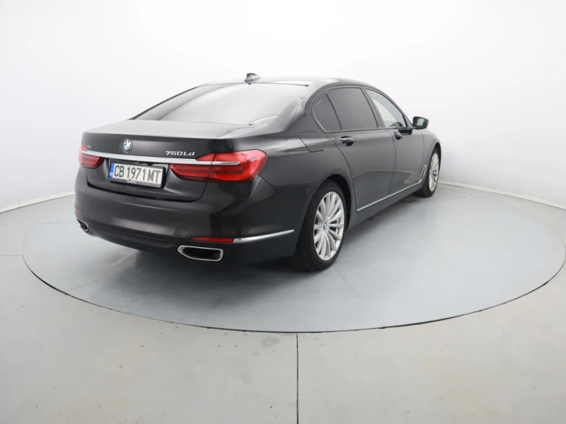 BMW 750 L xDrive Steptronic, снимка 6 - Автомобили и джипове - 51193278