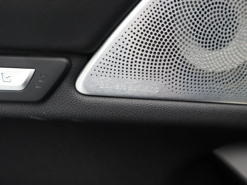 BMW 750 L xDrive Steptronic, снимка 17 - Автомобили и джипове - 51193278