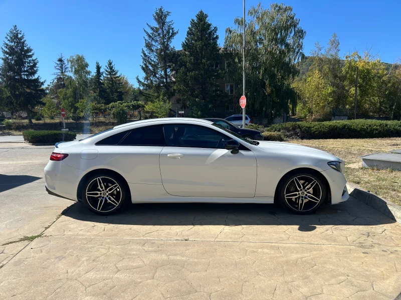 Mercedes-Benz E 220, снимка 6 - Автомобили и джипове - 52843266