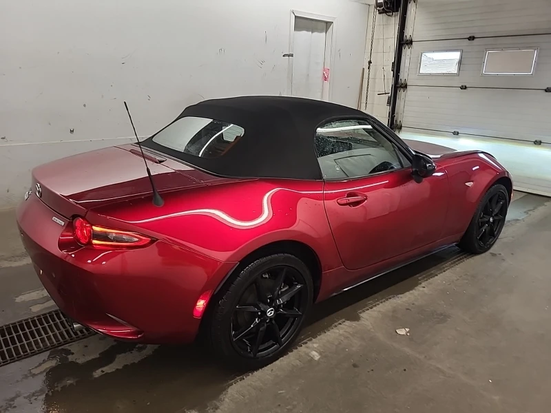 Mazda Mx-5 GS * * CARFAX * * АВТО КРЕДИТ * * , снимка 5 - Автомобили и джипове - 52793434