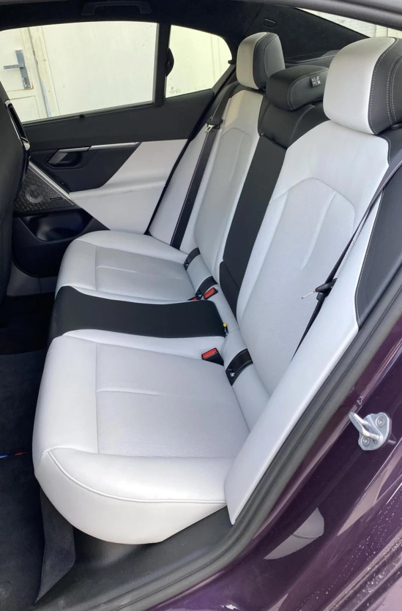 BMW M5 4.4 Hybrid M-Performance, снимка 7 - Автомобили и джипове - 52804213