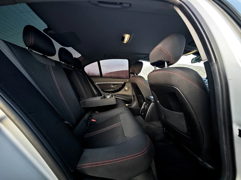 BMW 320 * Face* Msportline* 4x4* FULL Led Adaptive* , снимка 13 - Автомобили и джипове - 52841474