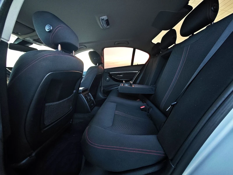 BMW 320 * Face* Msportline* 4x4* FULL Led Adaptive* , снимка 12 - Автомобили и джипове - 52841474