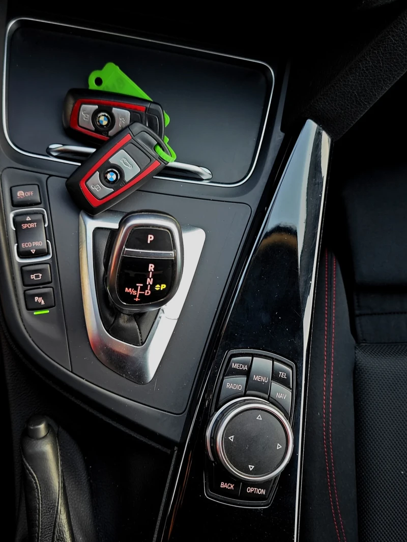 BMW 320 * Face* Msportline* 4x4* FULL Led Adaptive* , снимка 17 - Автомобили и джипове - 52841474