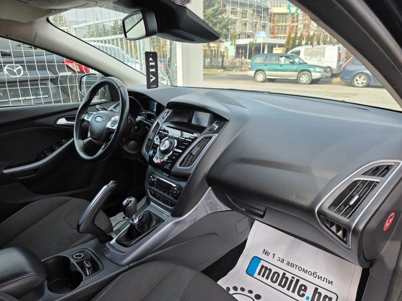 Ford Focus 1.6  НАПЪЛНО ОБСЛУЖЕН , снимка 15 - Автомобили и джипове - 53251061