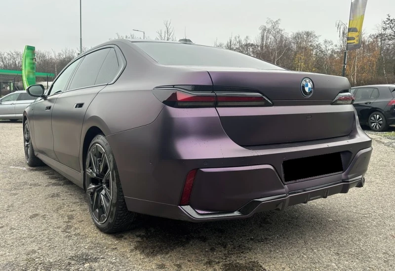 BMW i7 xDrive60 M-Sport, снимка 2 - Автомобили и джипове - 53419146