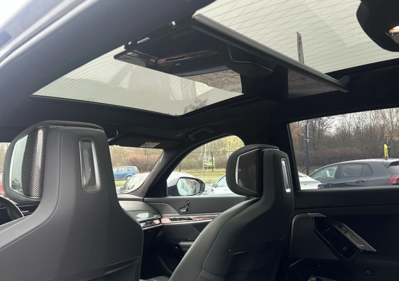 BMW i7 xDrive60 M-Sport, снимка 8 - Автомобили и джипове - 53419146