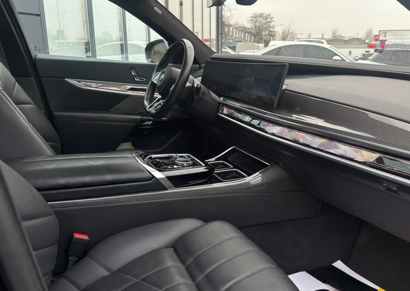 BMW i7 xDrive60 M-Sport, снимка 5 - Автомобили и джипове - 53419146