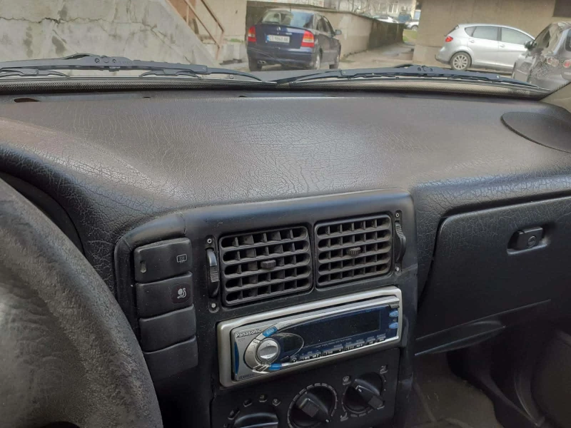 Seat Cordoba, снимка 5 - Автомобили и джипове - 53486309