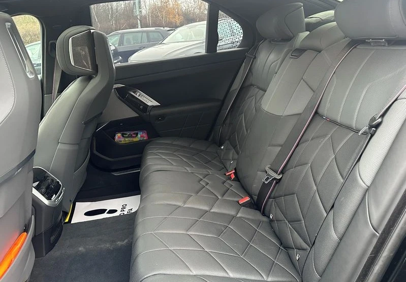 BMW i7 xDrive60 M-Sport - изображение 9