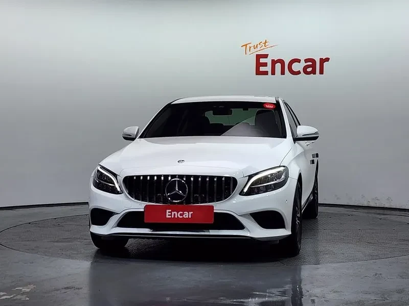 Mercedes-Benz C 200, снимка 3 - Автомобили и джипове - 54737495