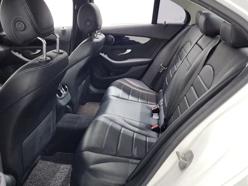 Mercedes-Benz C 200, снимка 11 - Автомобили и джипове - 54737495