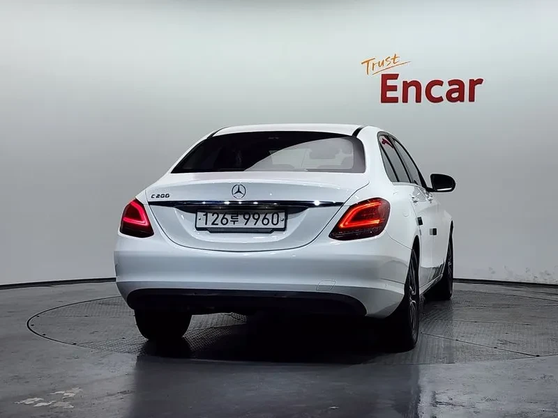 Mercedes-Benz C 200, снимка 4 - Автомобили и джипове - 54737495
