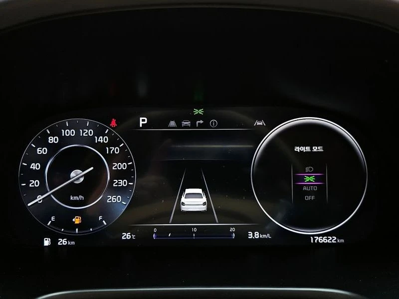Kia K9 3.8 Automatic, снимка 9 - Автомобили и джипове - 55587049