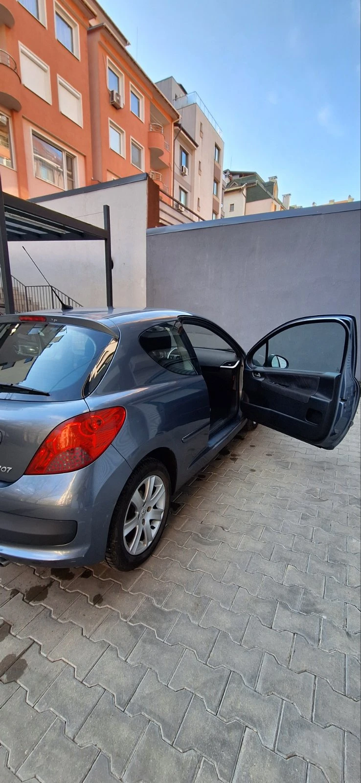 Peugeot 207 1.6 HDi, снимка 3 - Автомобили и джипове - 55969370