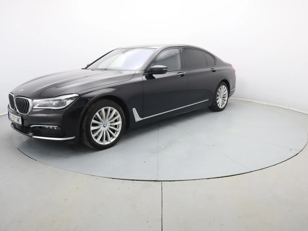 BMW 750 L xDrive Steptronic, снимка 1