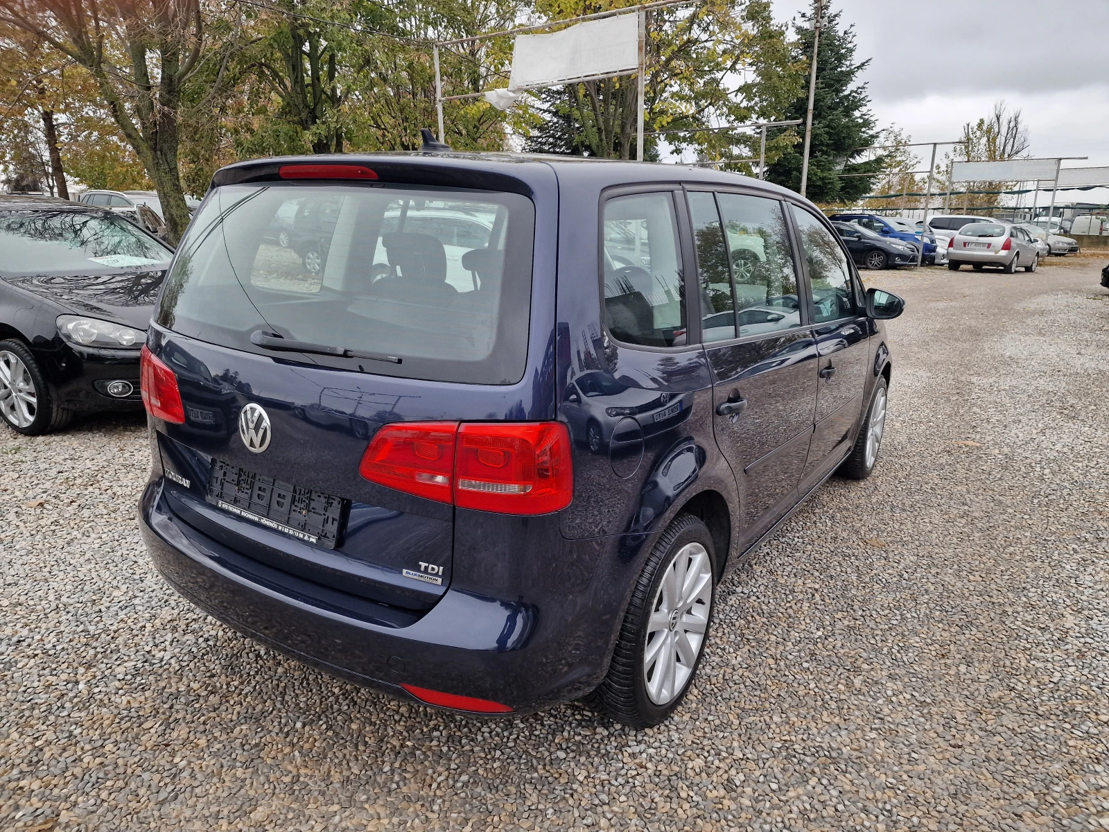 VW Touran 1.6tdi-105k.s-NAVI-EURO5 - изображение 4