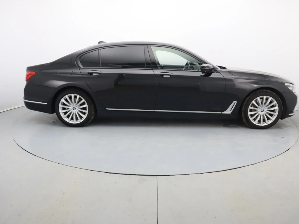 BMW 750 L xDrive Steptronic - изображение 7