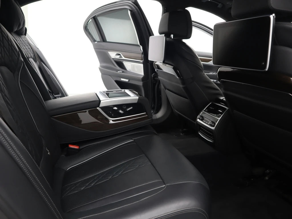 BMW 750 L xDrive Steptronic - изображение 10