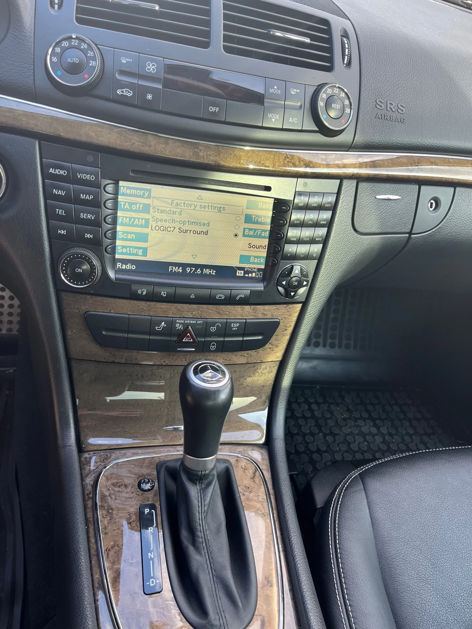 Mercedes-Benz E 320  - изображение 9
