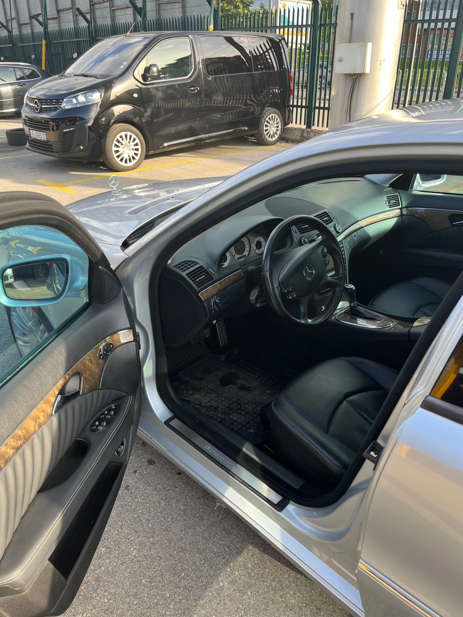 Mercedes-Benz E 320  - изображение 4