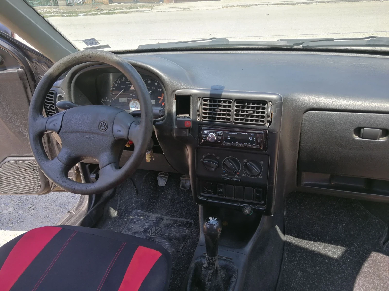 VW Polo Комби - изображение 6