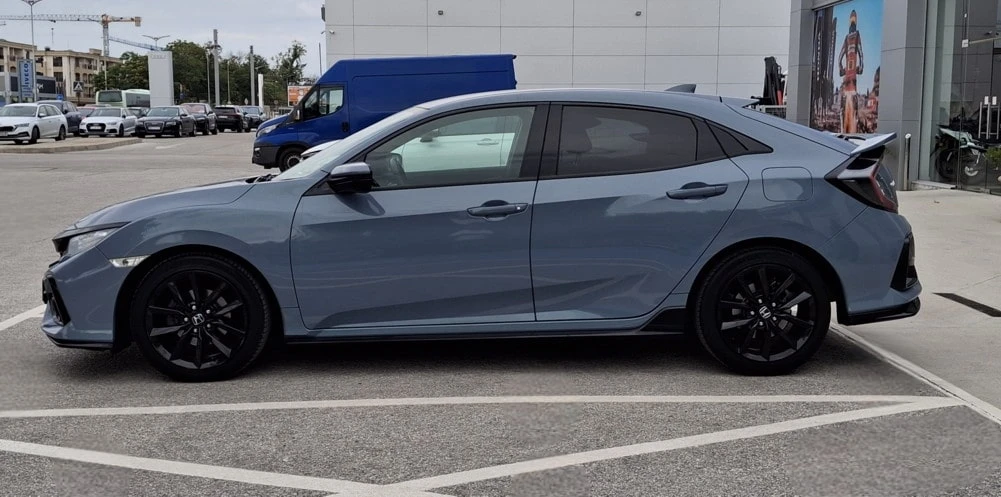 Honda Civic 1.0 VTEC Comfort Sport Turbo AT - изображение 9