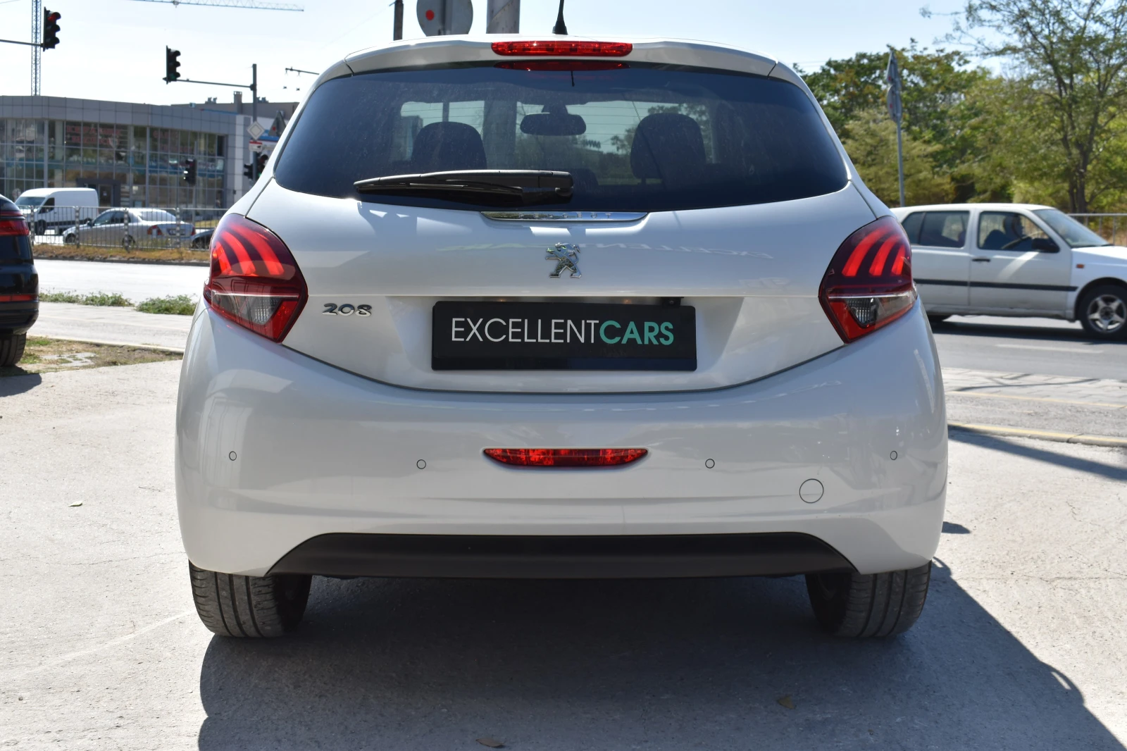 Peugeot 208 ALLURE* PANORAMA* FULL-LED - изображение 7