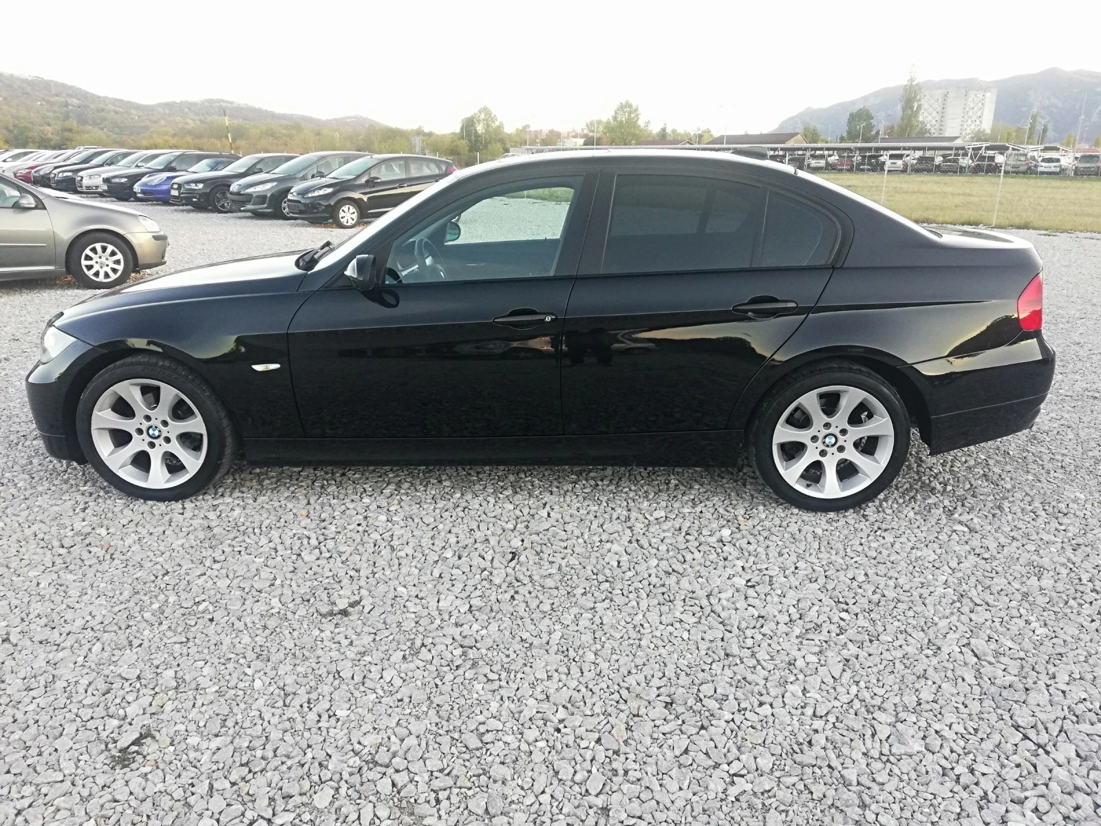 BMW 320 2.0d klima navi 163ks - изображение 3