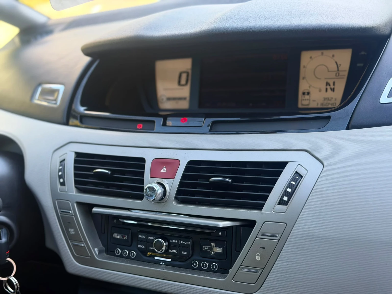 Citroen C4 Picasso Exclusive 100k РЕАЛНИ КМ, снимка 12 - Автомобили и джипове - 55747525