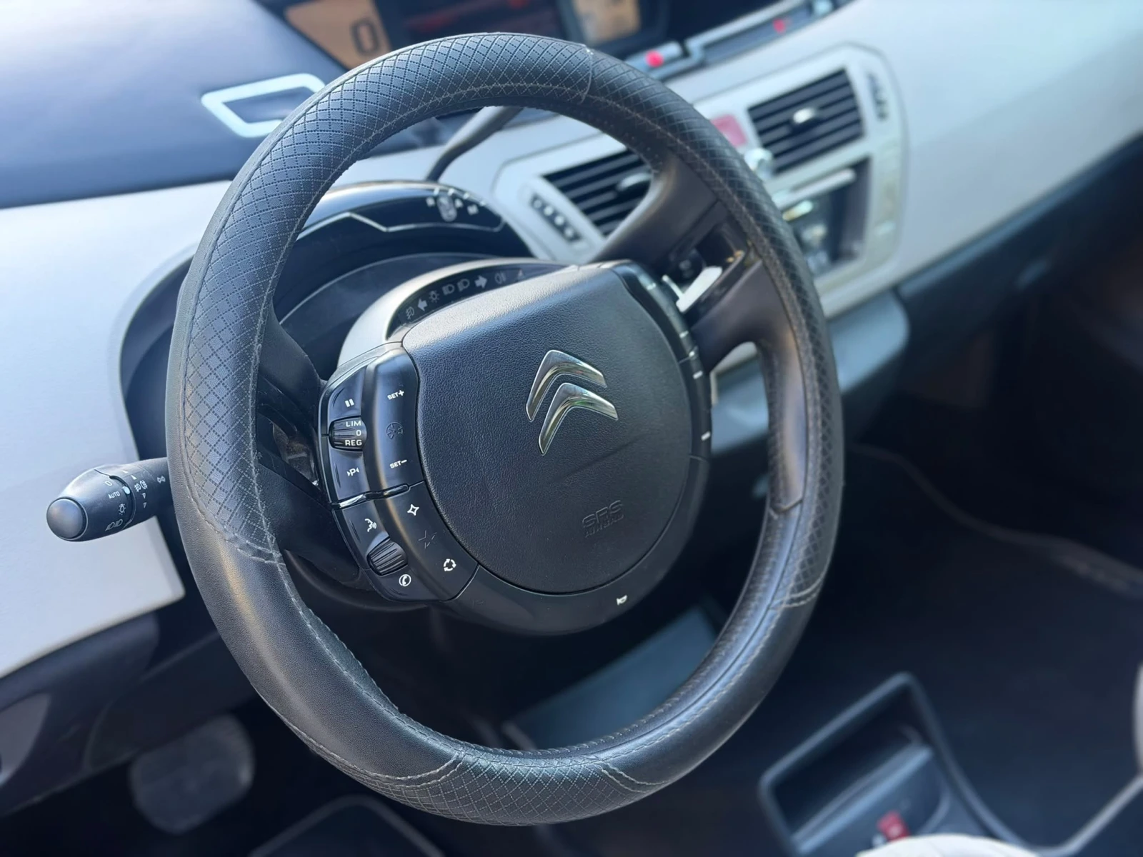 Citroen C4 Picasso Exclusive 100k РЕАЛНИ КМ, снимка 14 - Автомобили и джипове - 55747525