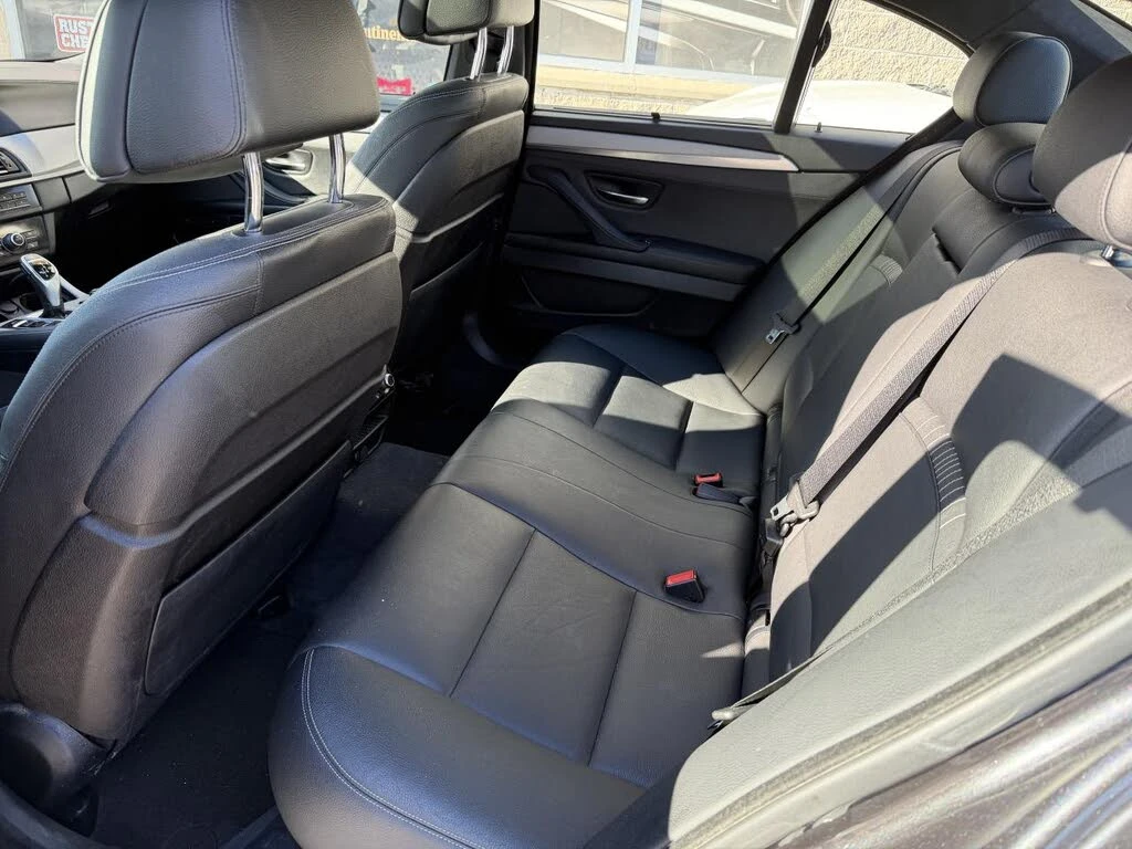 BMW 550 !xDRIVE! * АвтоКредит* Цена до БГ* , снимка 16 - Автомобили и джипове - 53784340