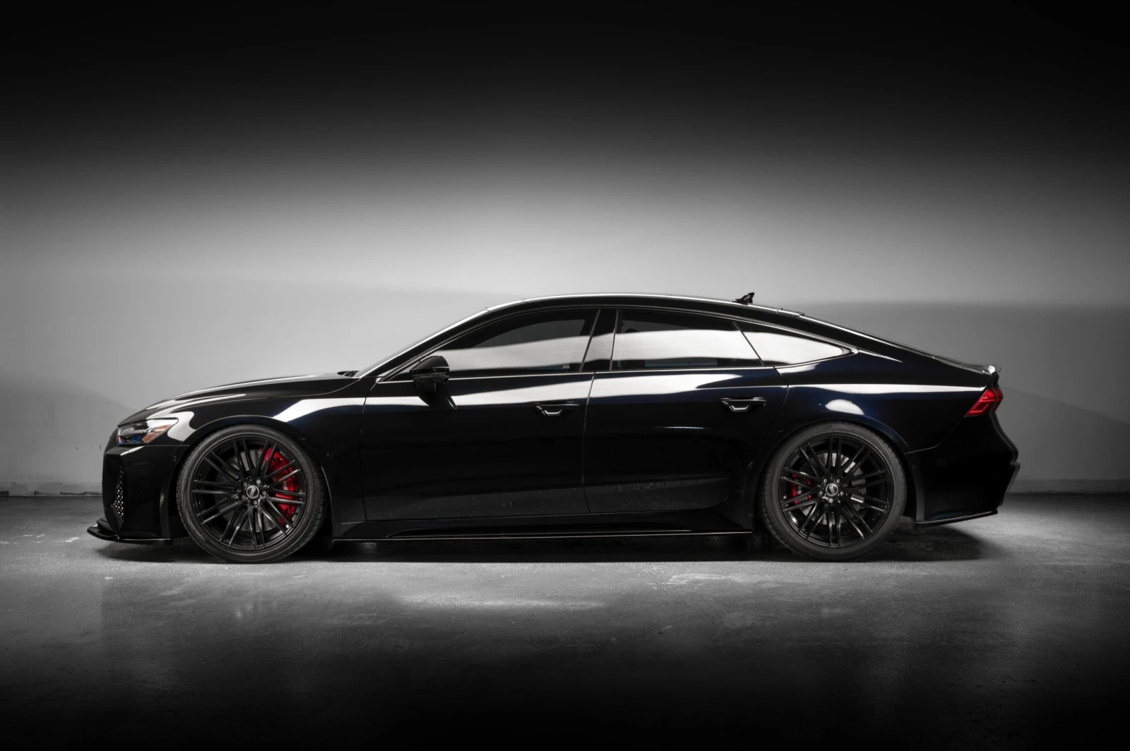 Audi Rs7  QUATTRO BANG & OLUFSEN С РЕГИСТРАЦИЯ&АВТО КРЕДИТ, снимка 2 - Автомобили и джипове - 54010696