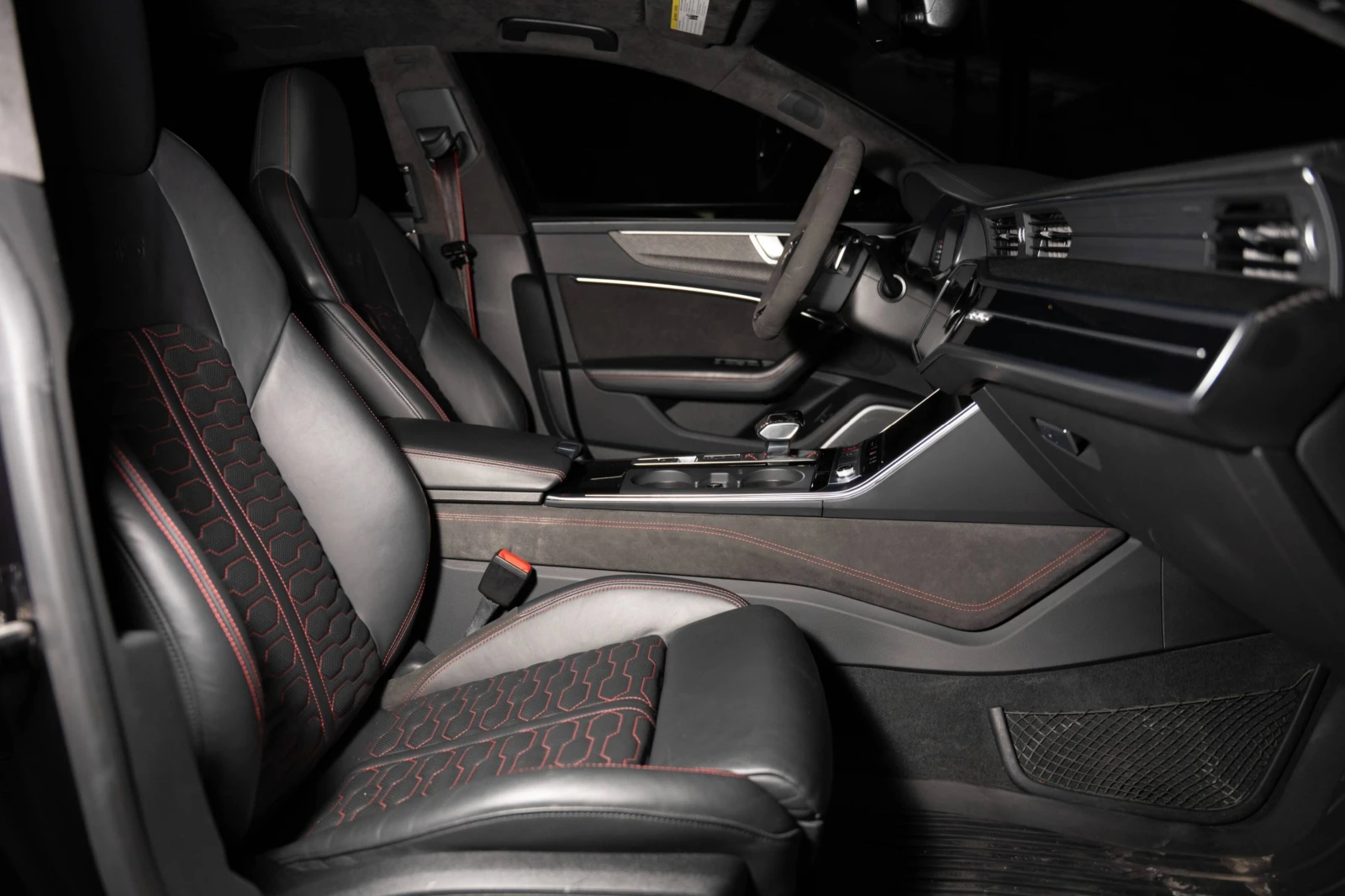 Audi Rs7  QUATTRO BANG & OLUFSEN С РЕГИСТРАЦИЯ&АВТО КРЕДИТ, снимка 6 - Автомобили и джипове - 54010696